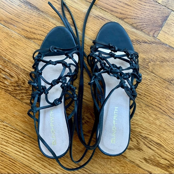 New BLIND-FAITH Simple Wraparound Black Strappy Block Heel Sandal | Size 7.5 - Picture 2 of 7